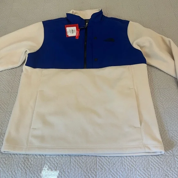The North Face Blue and White Fleece Jacket - Picture 2 of 8